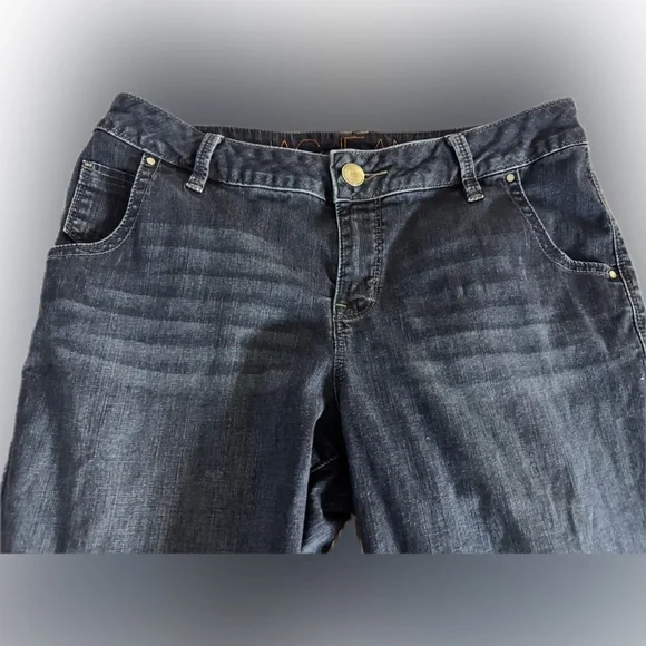 JAG Jeans Denim Bermuda Shorts -Size 10 -Dark Wash -Mid Rise -Little Stretch - Picture 5 of 8